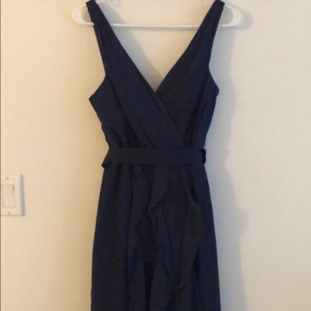 Vera Wang White V Neck Wrapped Bodice Dress